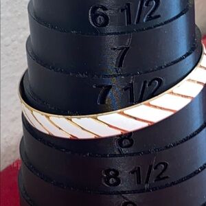 Vintage JAPAN Gold Tone Alloy & White Enamel Bagle Bracelet